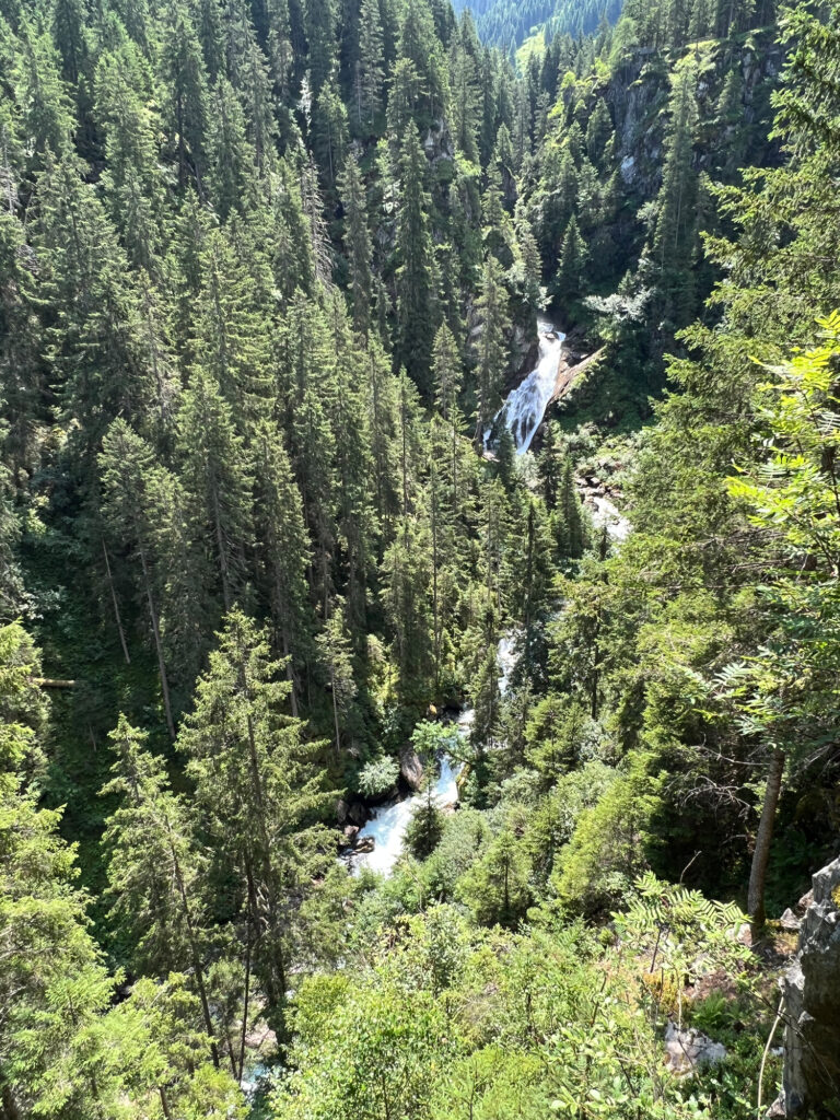 Fuchsschwanz-Wasserfall vom Silbertal im Montafon